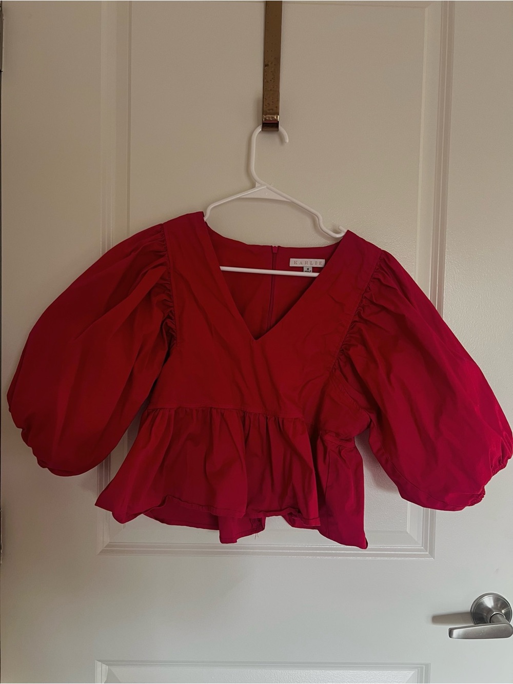 Karlie Red Puff-Sleeve Peplum Cropped V-Neck Top Size M - Dressy Casual